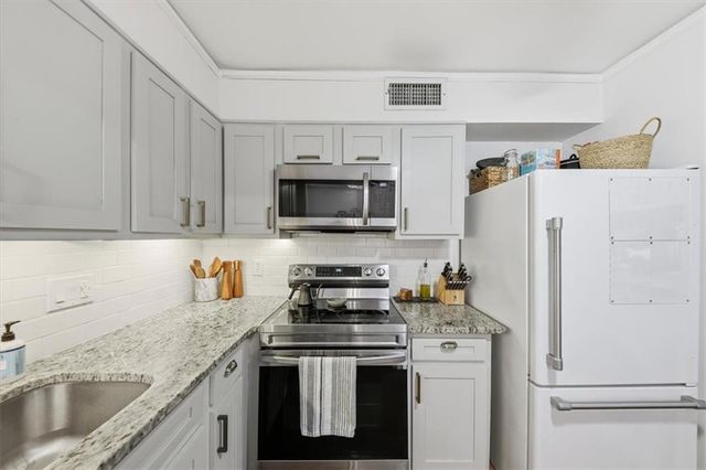 133 Woodmere NW Square, Atlanta, GA 30327