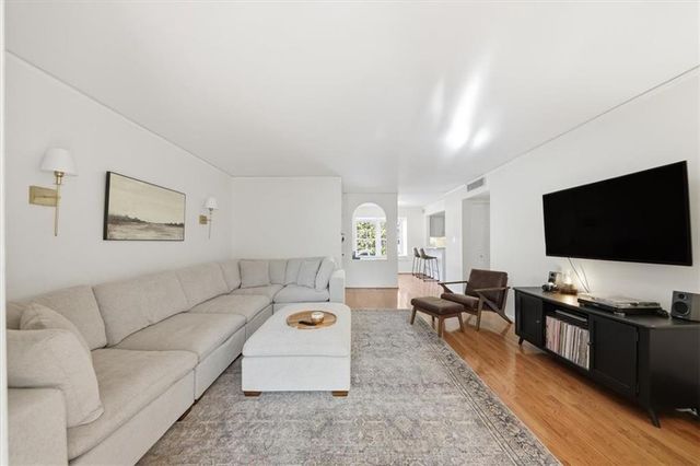 133 Woodmere NW Square, Atlanta, GA 30327