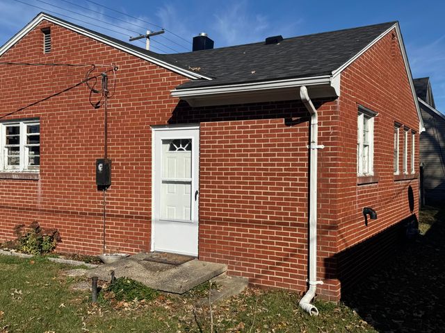 111 W Rutsen Street, Rensselaer, IN 47978
