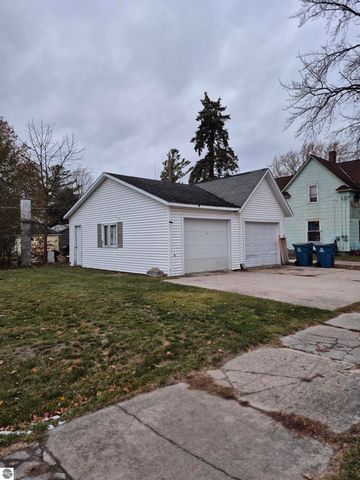 234 Wright Street, Cadillac, MI 49601