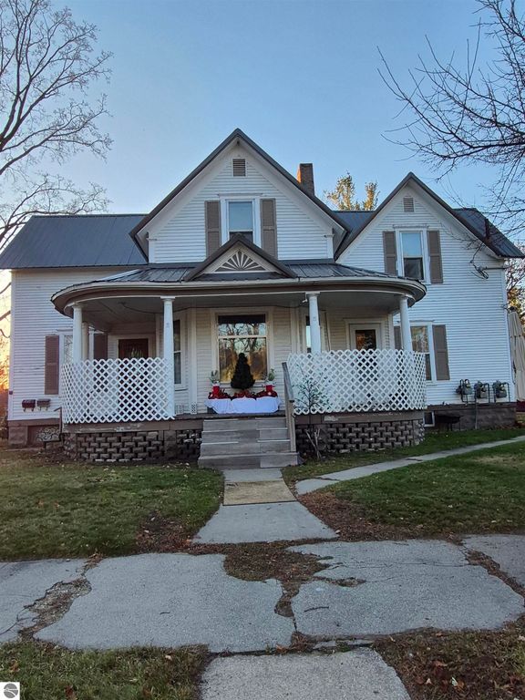 234 Wright Street, Cadillac, MI 49601