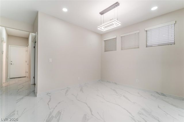 8529 Lost Gold Avenue, Las Vegas, NV 89129