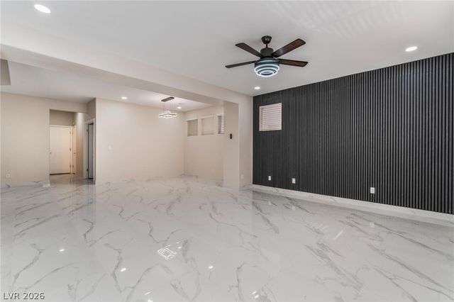 8529 Lost Gold Avenue, Las Vegas, NV 89129