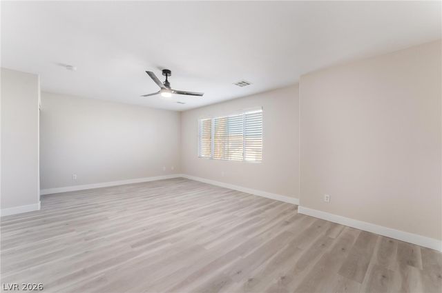 8529 Lost Gold Avenue, Las Vegas, NV 89129