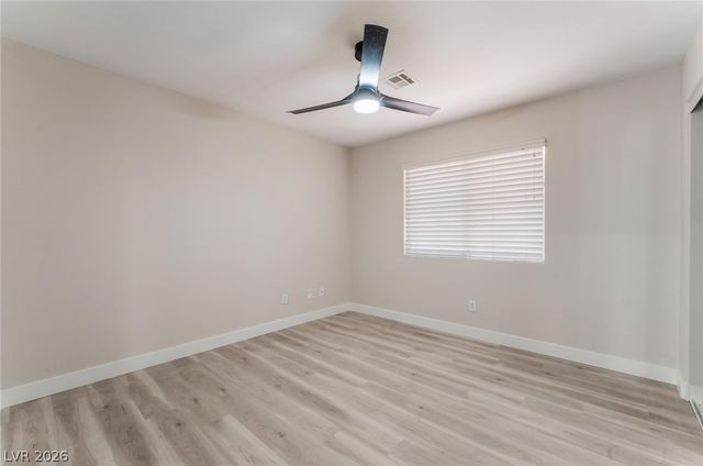 8529 Lost Gold Avenue, Las Vegas, NV 89129