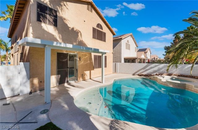 8529 Lost Gold Avenue, Las Vegas, NV 89129