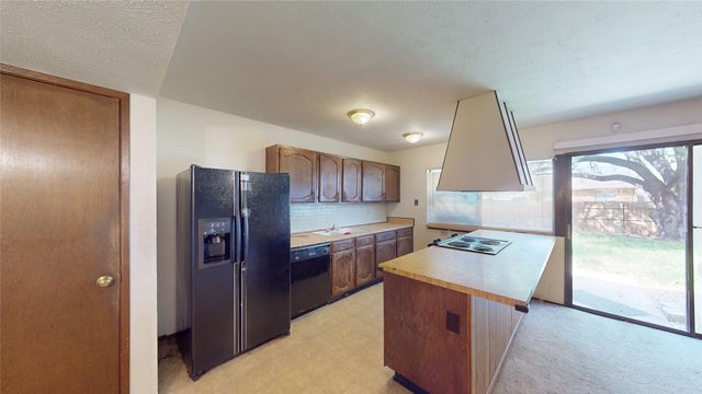 3045 Villa Sur Trail, Dallas, TX 75228