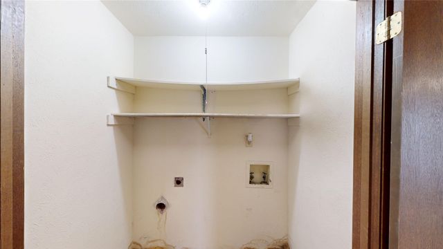 3045 Villa Sur Trail, Dallas, TX 75228