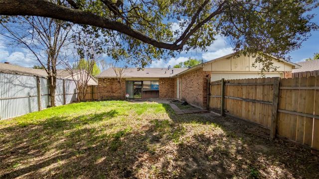 3045 Villa Sur Trail, Dallas, TX 75228