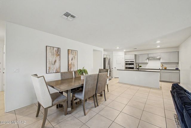 8985 E Linderbrook, Tucson, AZ 85730