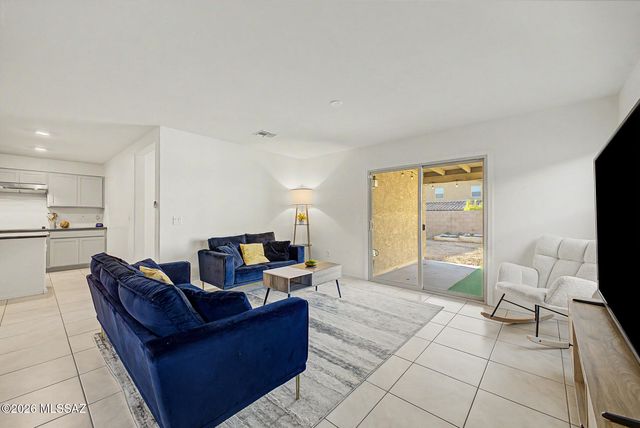 8985 E Linderbrook, Tucson, AZ 85730