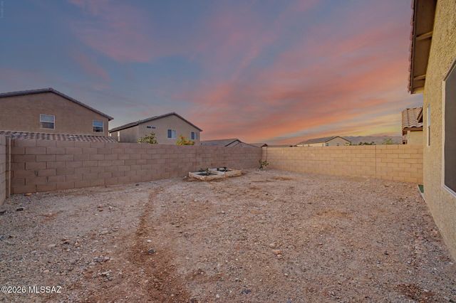8985 E Linderbrook, Tucson, AZ 85730