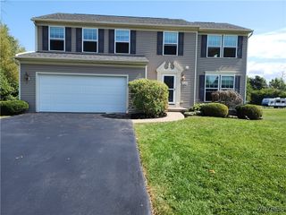 5839 Pinehurst Court, Hamburg, NY 14085