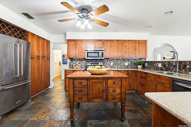 2206 South Abbey Loop, New Braunfels, TX 78130