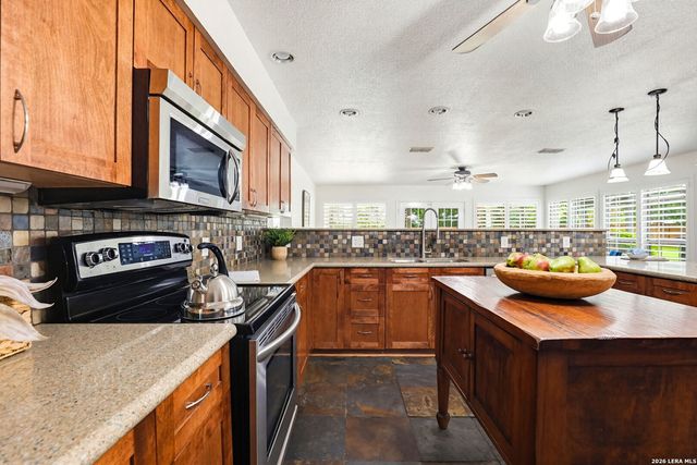 2206 South Abbey Loop, New Braunfels, TX 78130