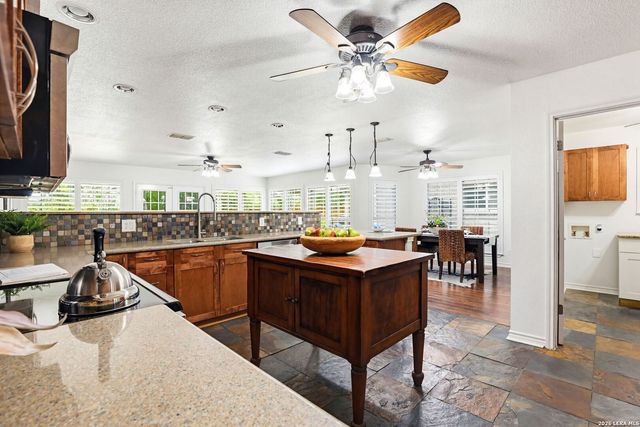 2206 South Abbey Loop, New Braunfels, TX 78130