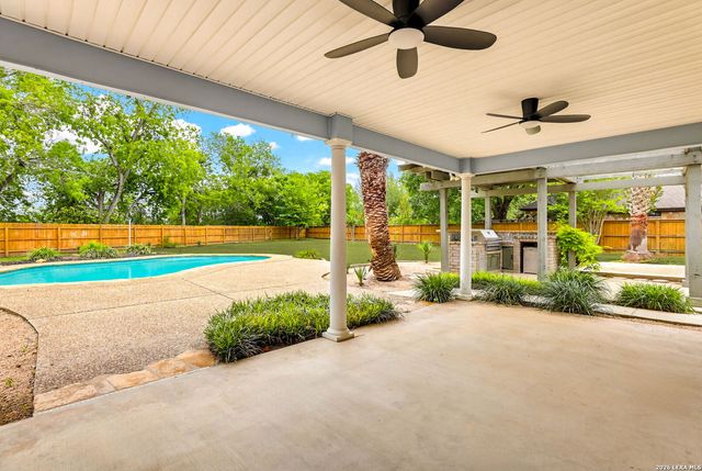 2206 South Abbey Loop, New Braunfels, TX 78130