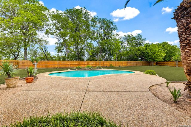 2206 South Abbey Loop, New Braunfels, TX 78130