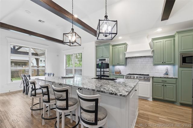 9410 E 107th Place S, Bixby, OK 74133
