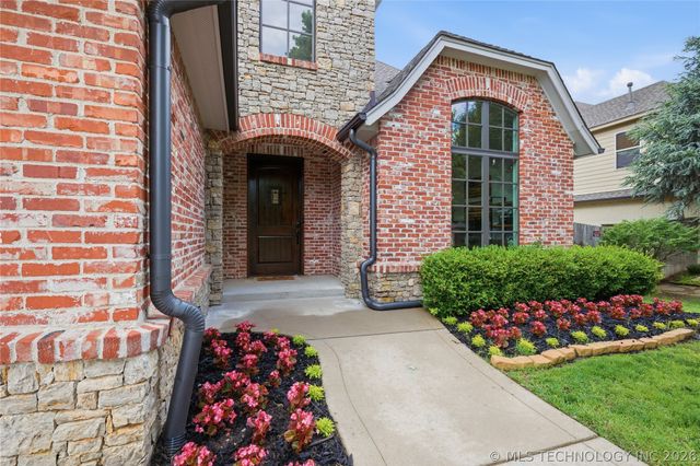 9410 E 107th Place S, Bixby, OK 74133