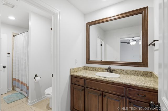 9410 E 107th Place S, Bixby, OK 74133