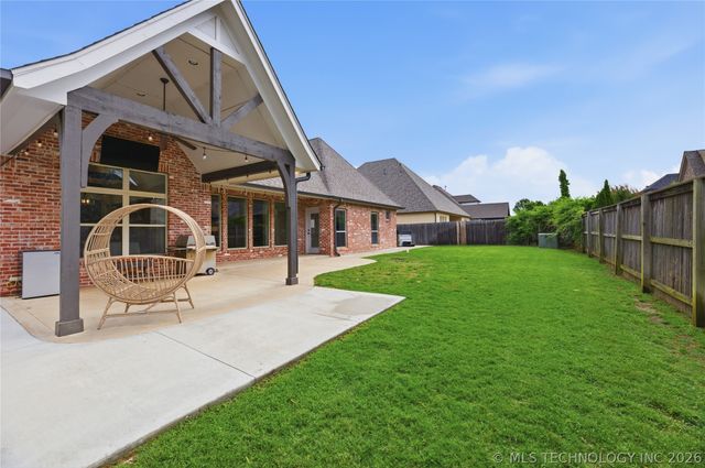 9410 E 107th Place S, Bixby, OK 74133