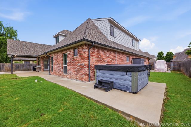 9410 E 107th Place S, Bixby, OK 74133