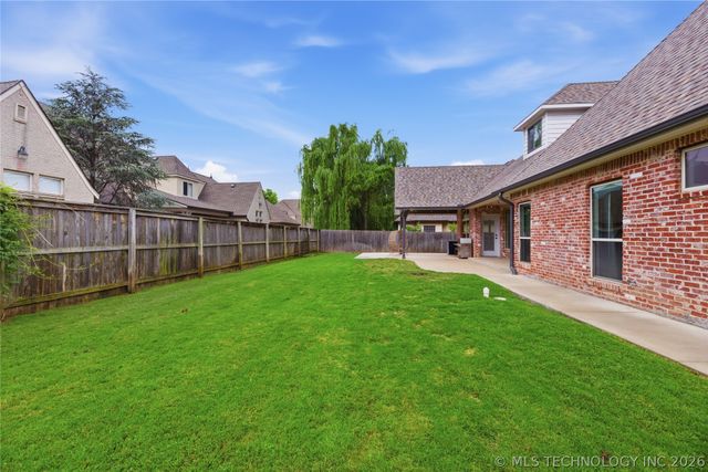 9410 E 107th Place S, Bixby, OK 74133