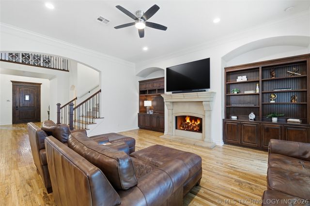 9410 E 107th Place S, Bixby, OK 74133