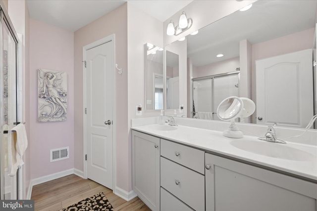 107 CLIFTON MNR, Falling Waters, WV 25419