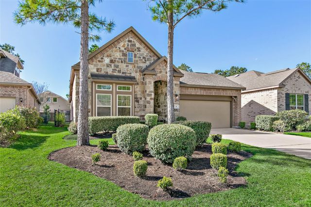 35 E Wolf Cabin Circle, Spring, TX 77389