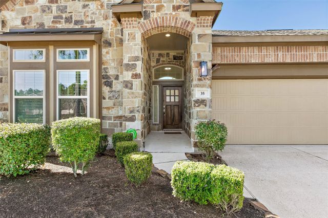 35 E Wolf Cabin Circle, Spring, TX 77389