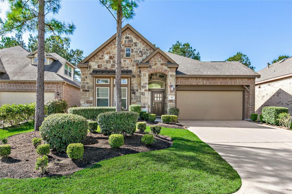 35 E Wolf Cabin Circle, Spring, TX 77389