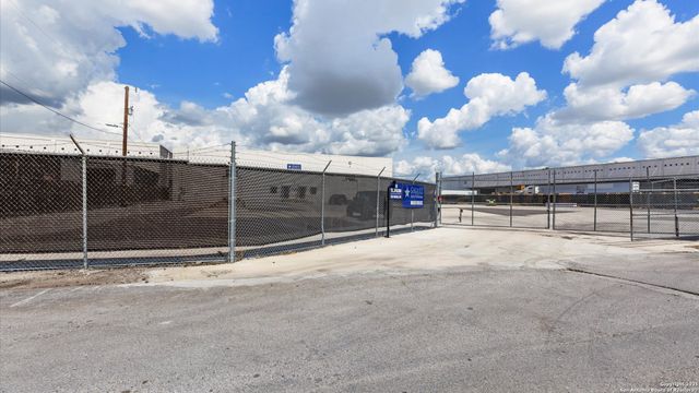 7903 Webbles Dr, San Antonio, TX 78218