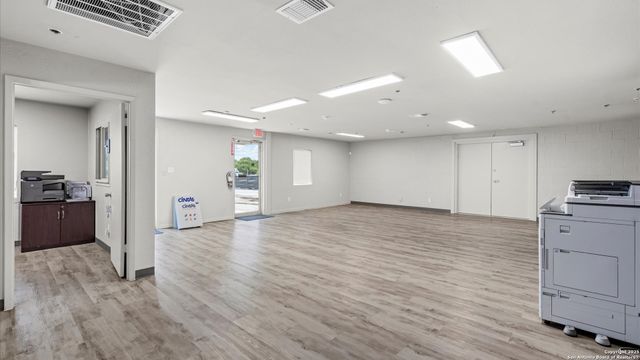 7903 Webbles Dr, San Antonio, TX 78218