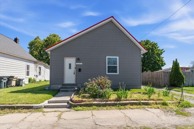 1320 Poland Street, South Bend, IN 46619