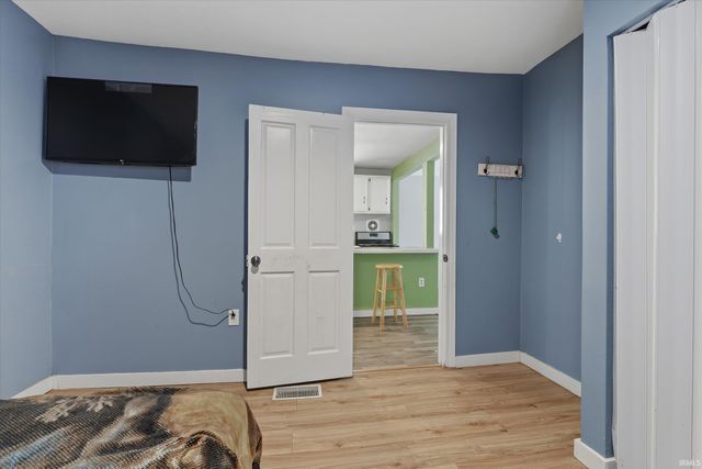 1320 Poland Street, South Bend, IN 46619