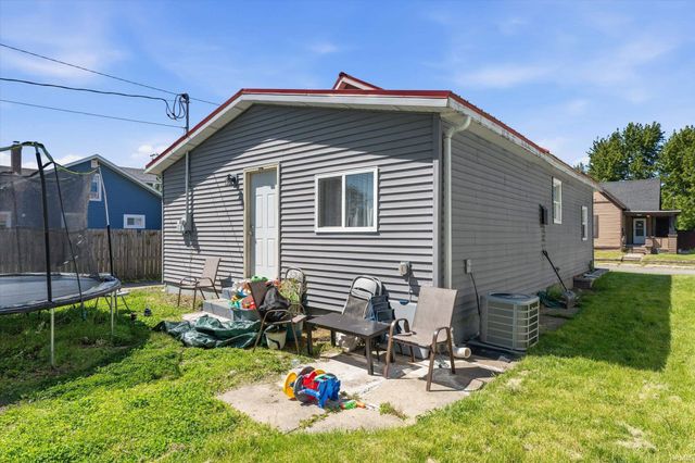 1320 Poland Street, South Bend, IN 46619