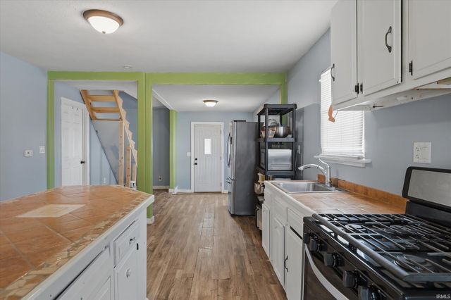 1320 Poland Street, South Bend, IN 46619
