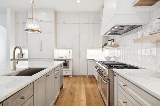 9908 Warwana Road, Houston, TX 77080