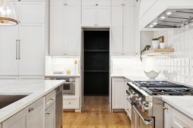 9908 Warwana Road, Houston, TX 77080