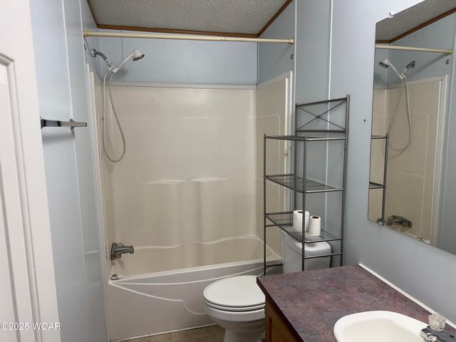 174 Bridle Trail, Lima, OH 45807