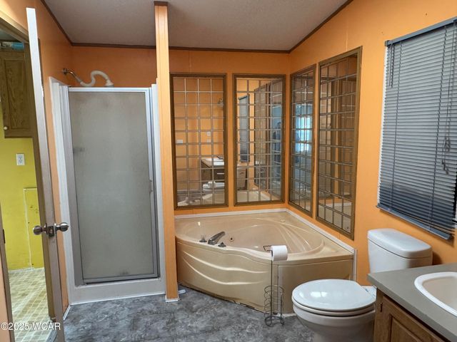 174 Bridle Trail, Lima, OH 45807