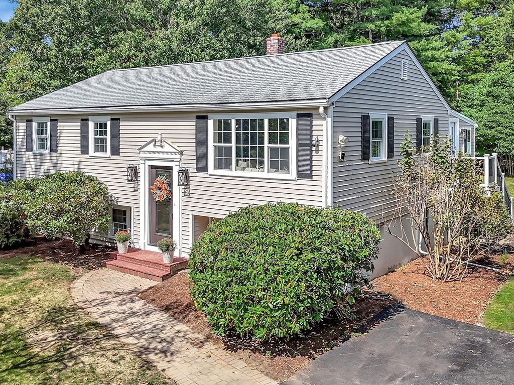 522 Summer St, Rockland, MA 02370