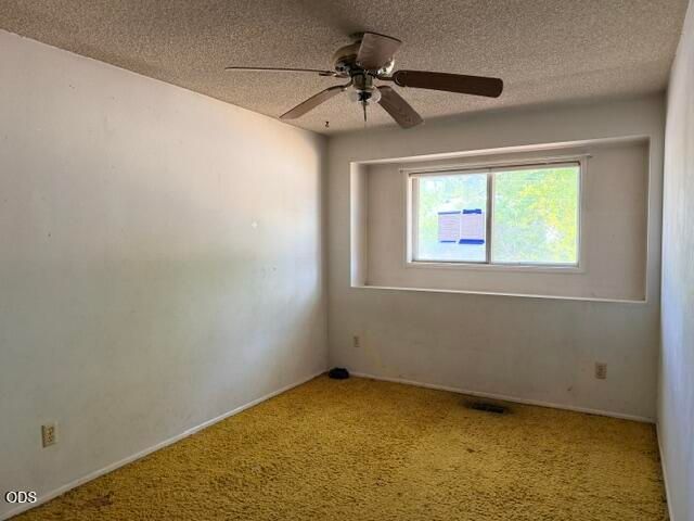 1209 N 10th Street, Central Point, OR 97502