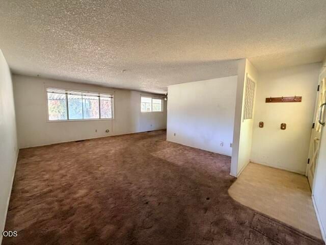 1209 N 10th Street, Central Point, OR 97502