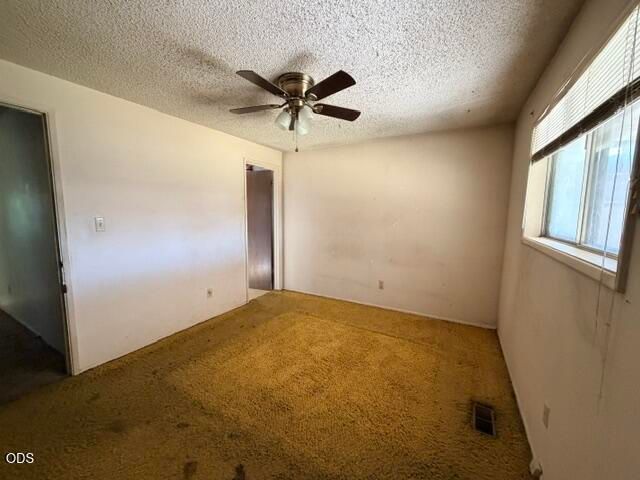 1209 N 10th Street, Central Point, OR 97502