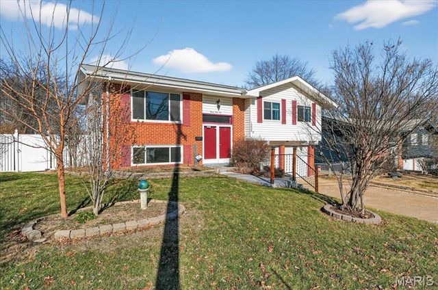 1335 Derhake Road, Florissant, MO 63033