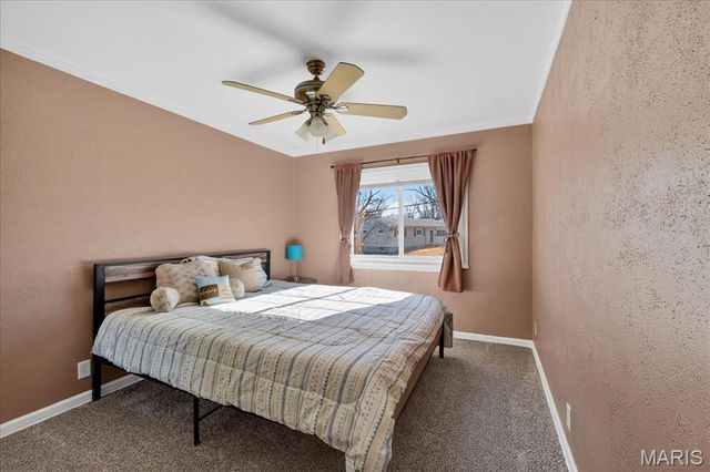 1335 Derhake Road, Florissant, MO 63033