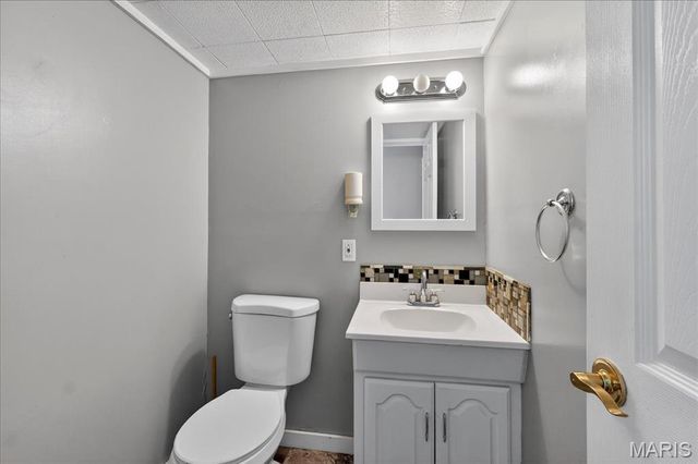 1335 Derhake Road, Florissant, MO 63033